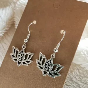 Om lótuszvirág fülbevaló